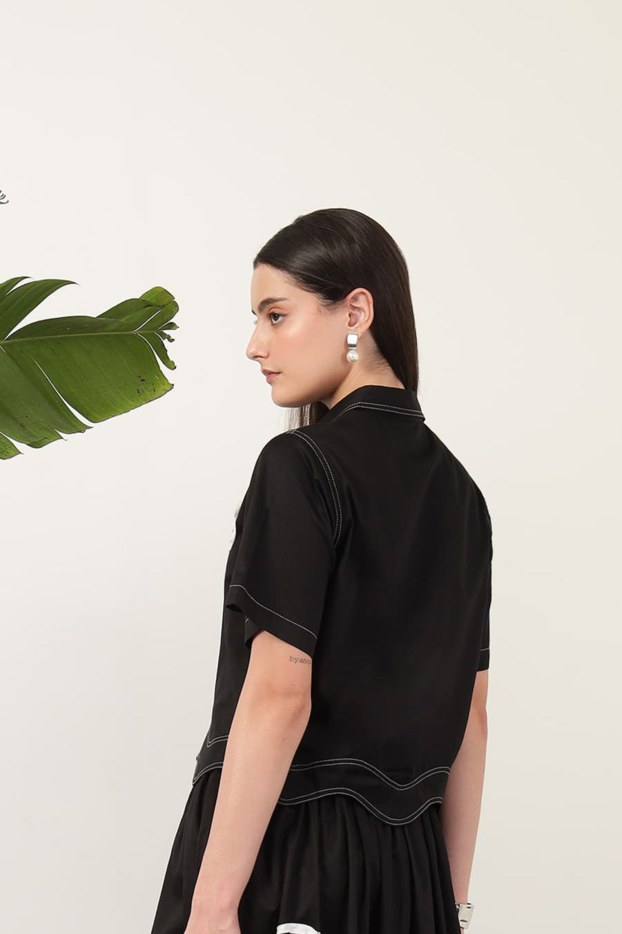 Capri Applique Shirt Black