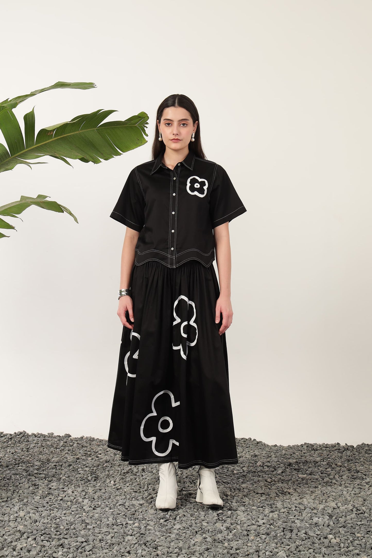 Capri Applique Shirt Black