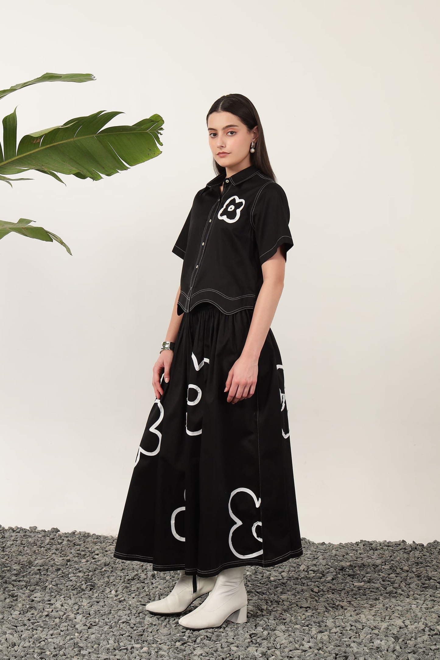 Capri Applique Shirt Black