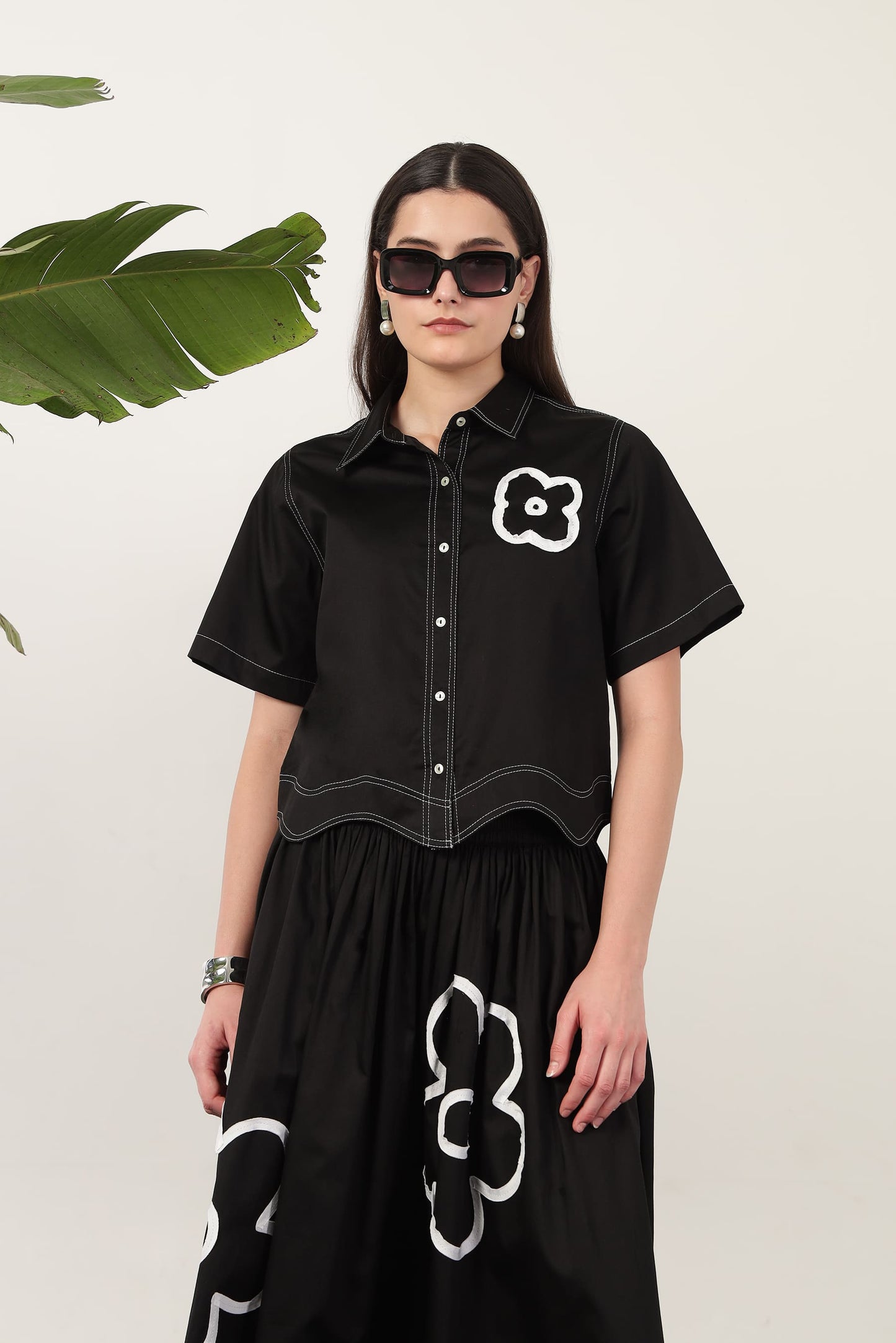 Capri Applique Skirt Black